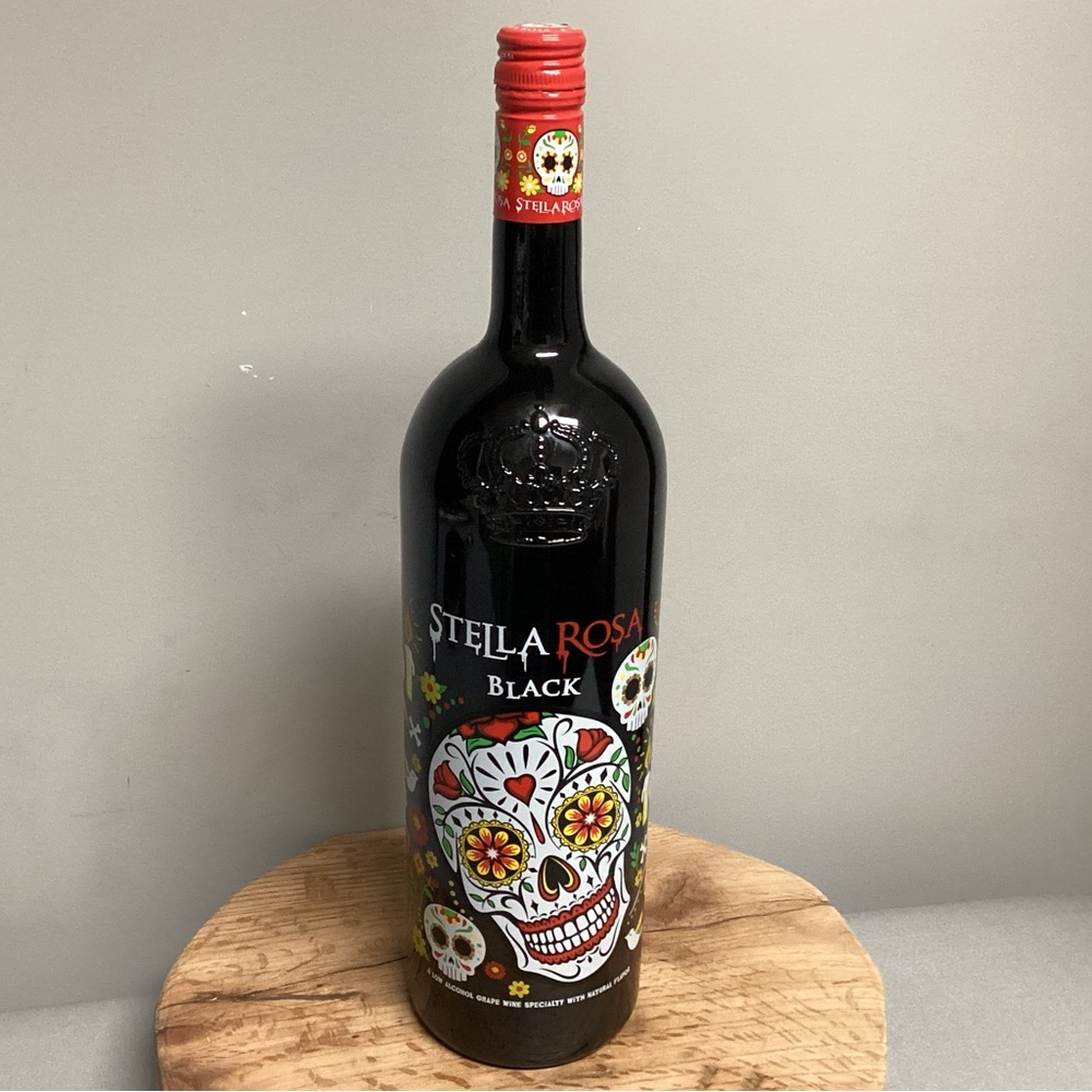 🔴 Stella Rosa Black Limited Edition Bottle - Huge - Heavy - Unique - Empty - Picture 2 of 16